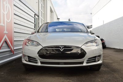 2014 Tesla Model S 85 Sedan